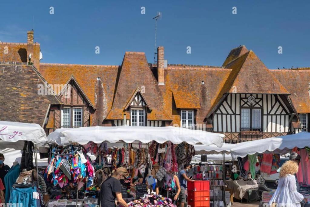 Appartement, Place Morny. Deauville Luaran gambar